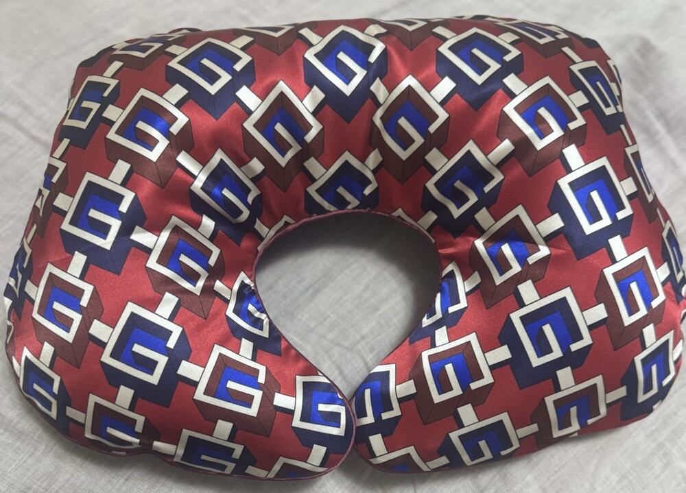 Gucci Travel Inflatable Neck Pillow Geometric G Red Bllue